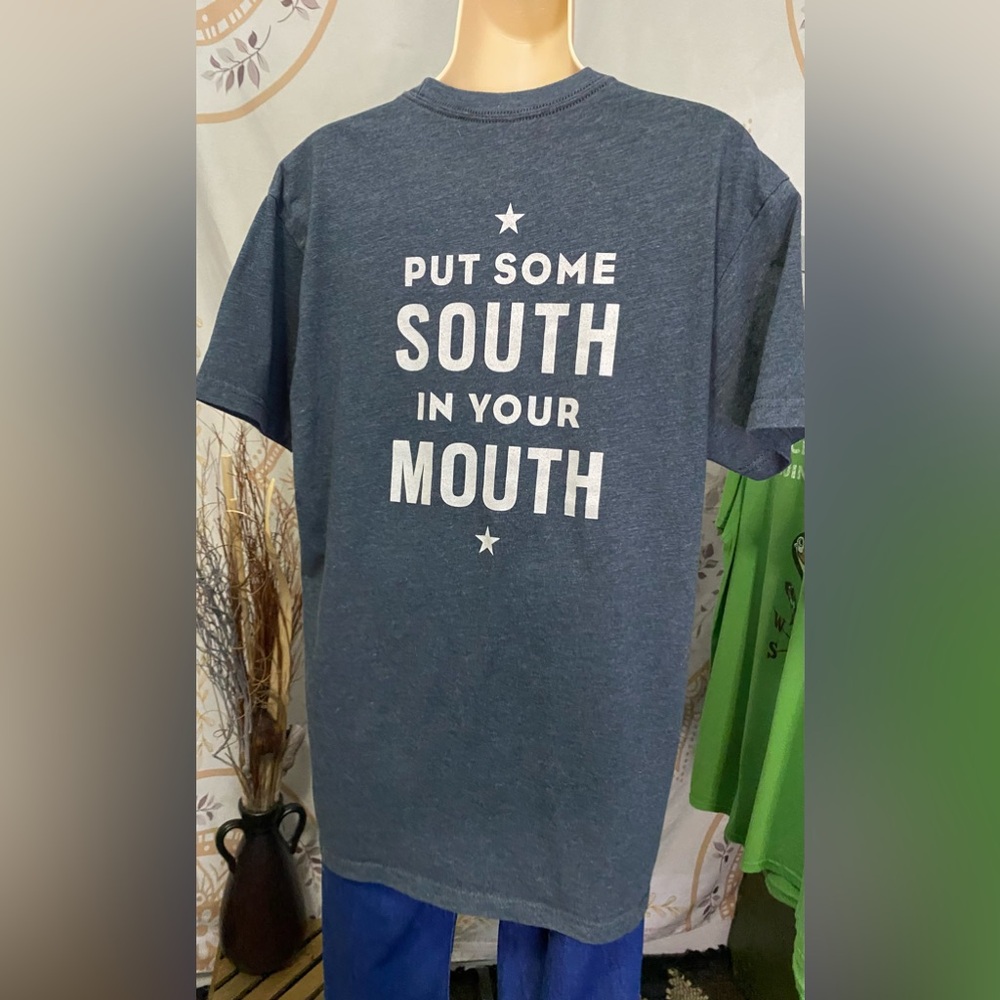EUC Biscuit Head “Put Some South In Your Mouth” Blue T-shirt size Medium
